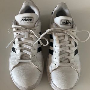 Adidas Sneakers